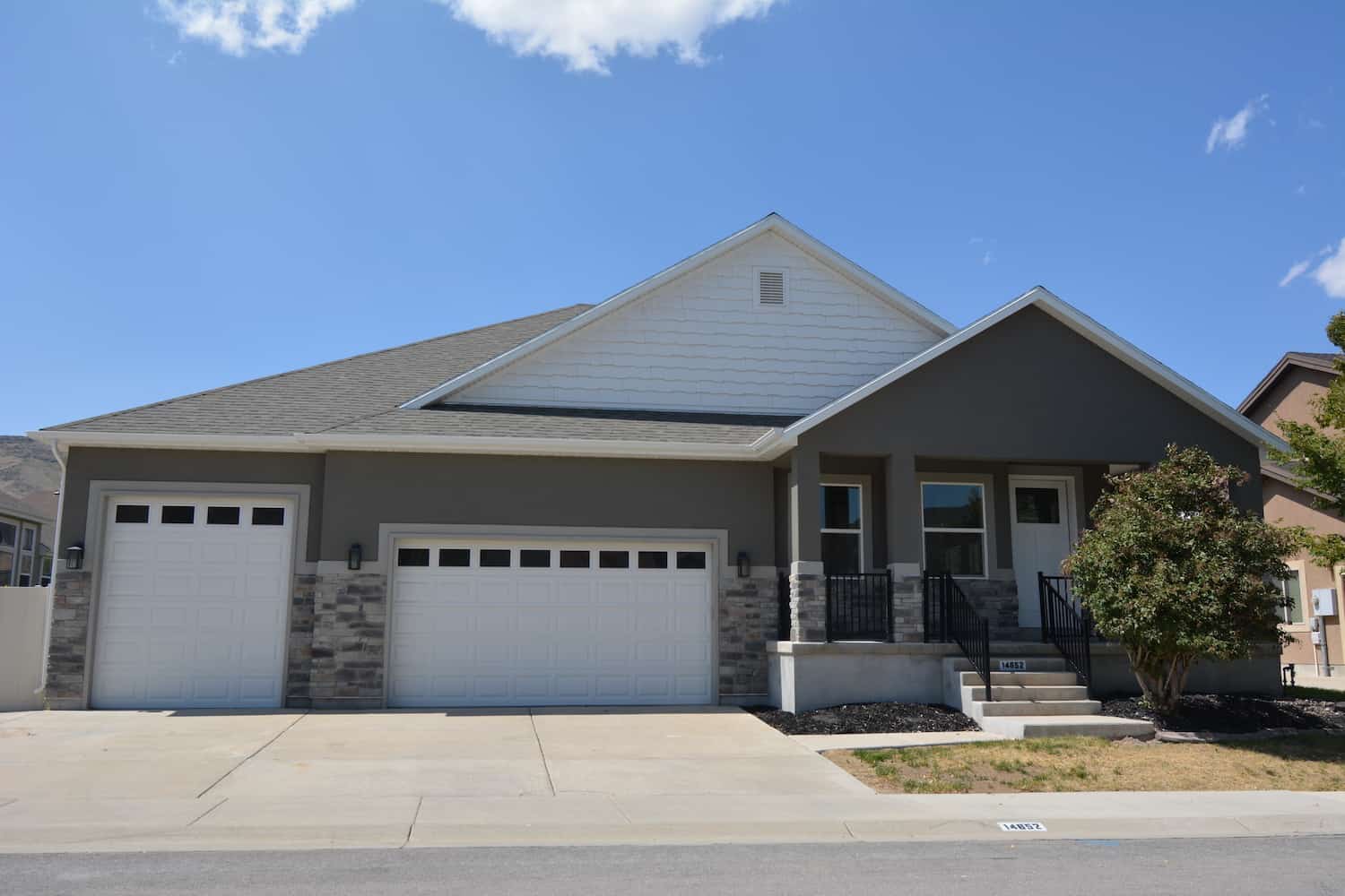 Ranch style home design (ThePlanCollection: Plan #187-1163)