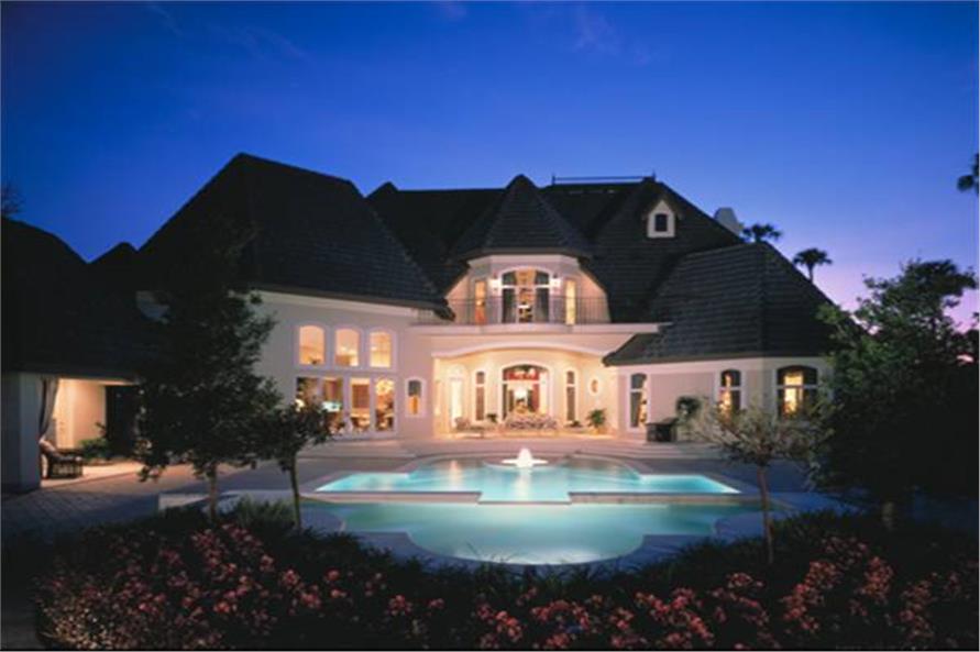 Home at Night of this 5-Bedroom,6462 Sq Ft Plan -6462