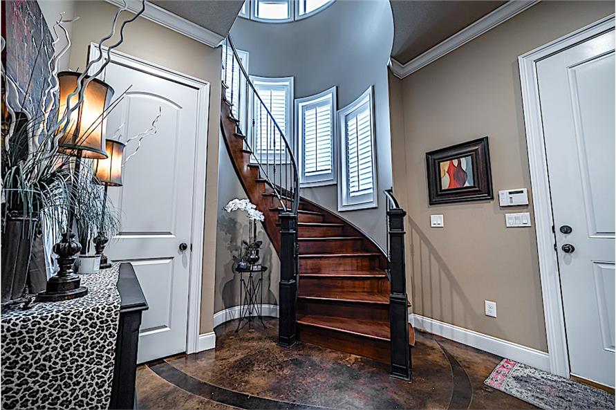 193-1095: Home Interior Photograph-Entry Hall: Staircase