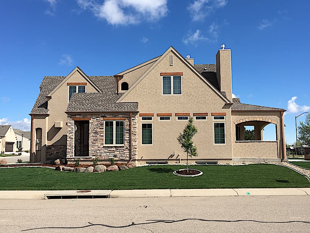 Home Plan Right Elevation of this 4-Bedroom,2400 Sq Ft Plan -194-1002