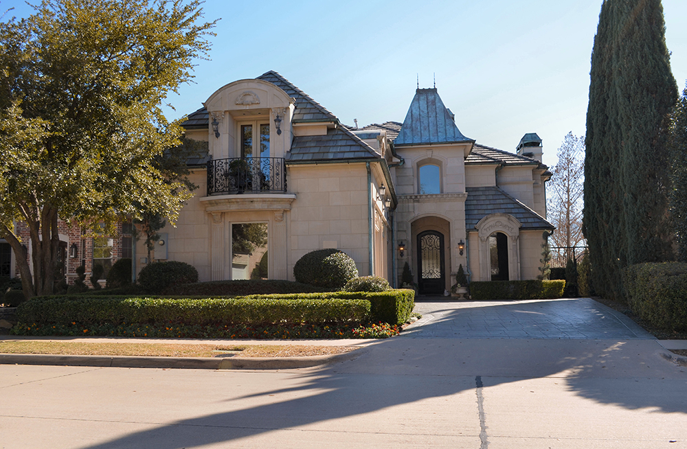 Front Elevation Photo of this  House (#195-1089) at The Plan Collection.