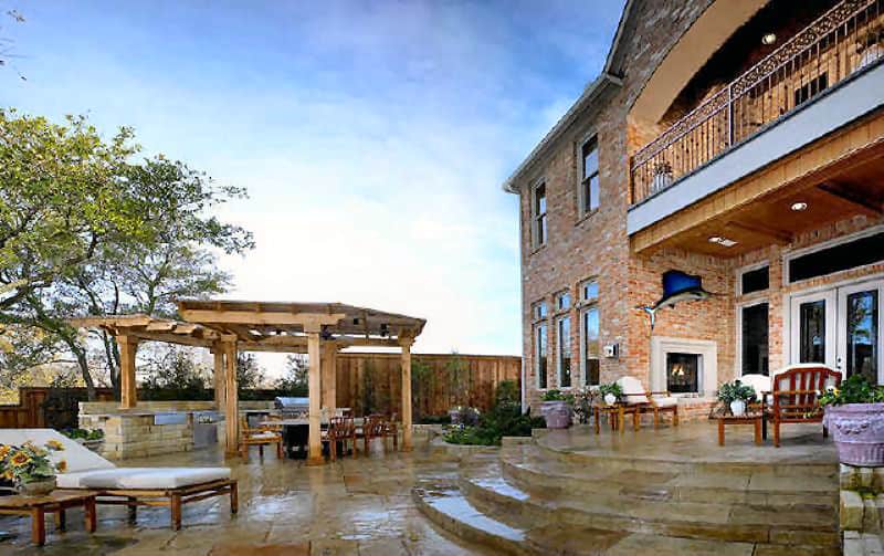 Rear View of this 3-Bedroom,5498 Sq Ft Plan -195-1261