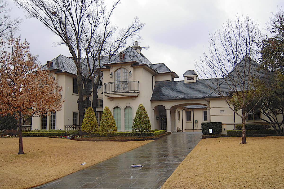 Front View of this 3-Bedroom,7576 Sq Ft Plan -195-1282