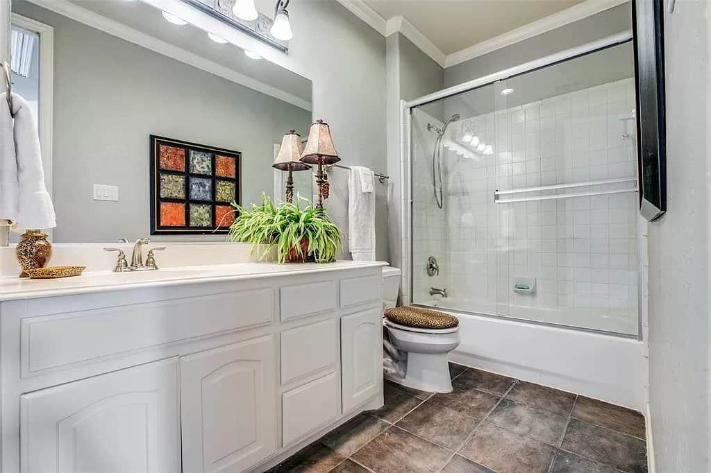 Bathroom of this 3-Bedroom,3288 Sq Ft Plan -195-1287