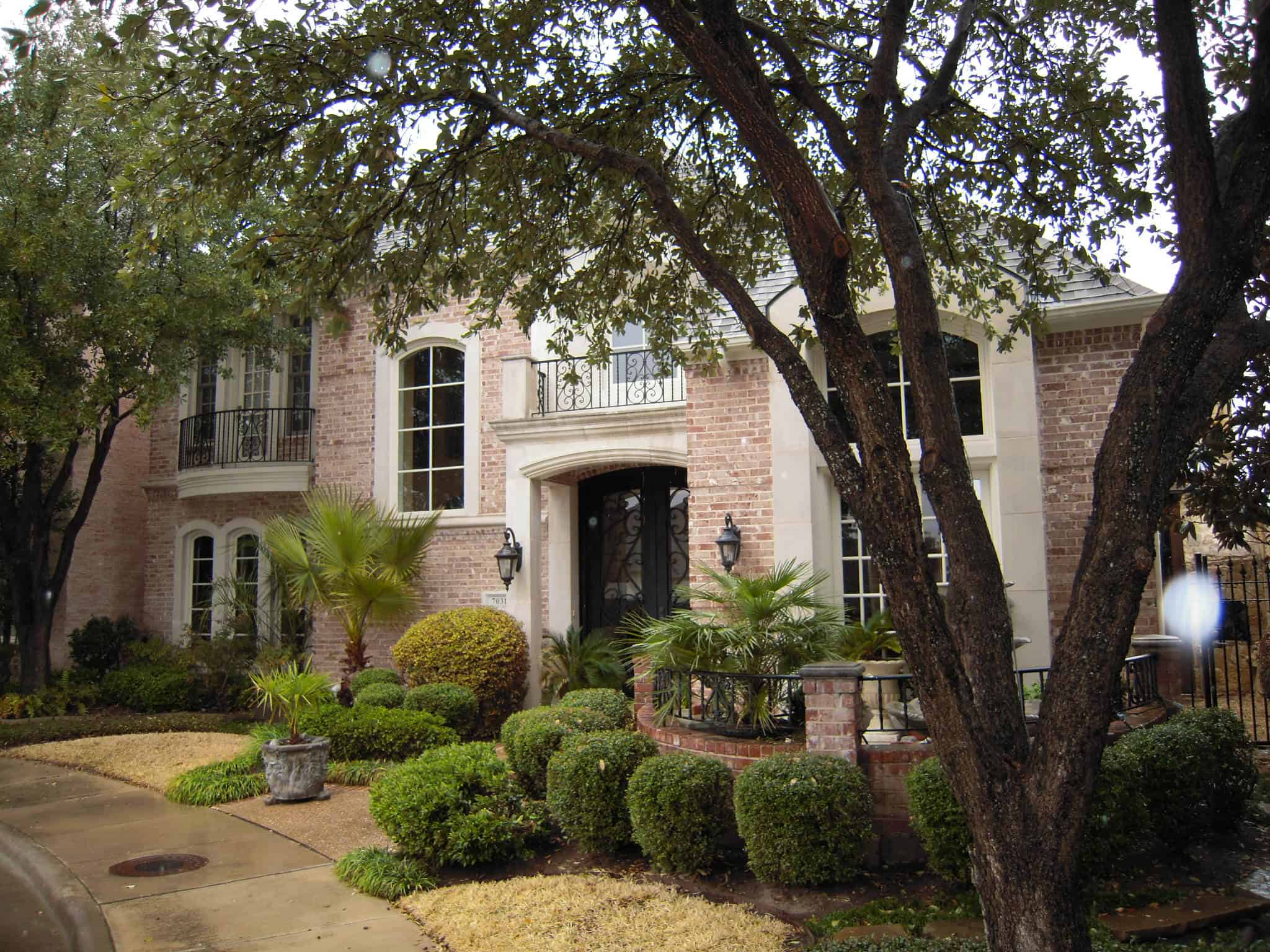 Right Side View of this 3-Bedroom,3288 Sq Ft Plan -195-1287