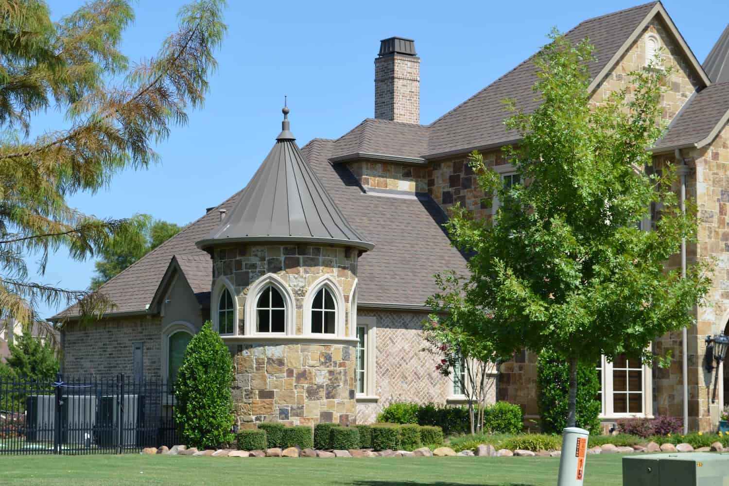 Left Side View of this 4-Bedroom,5991 Sq Ft Plan -195-1302