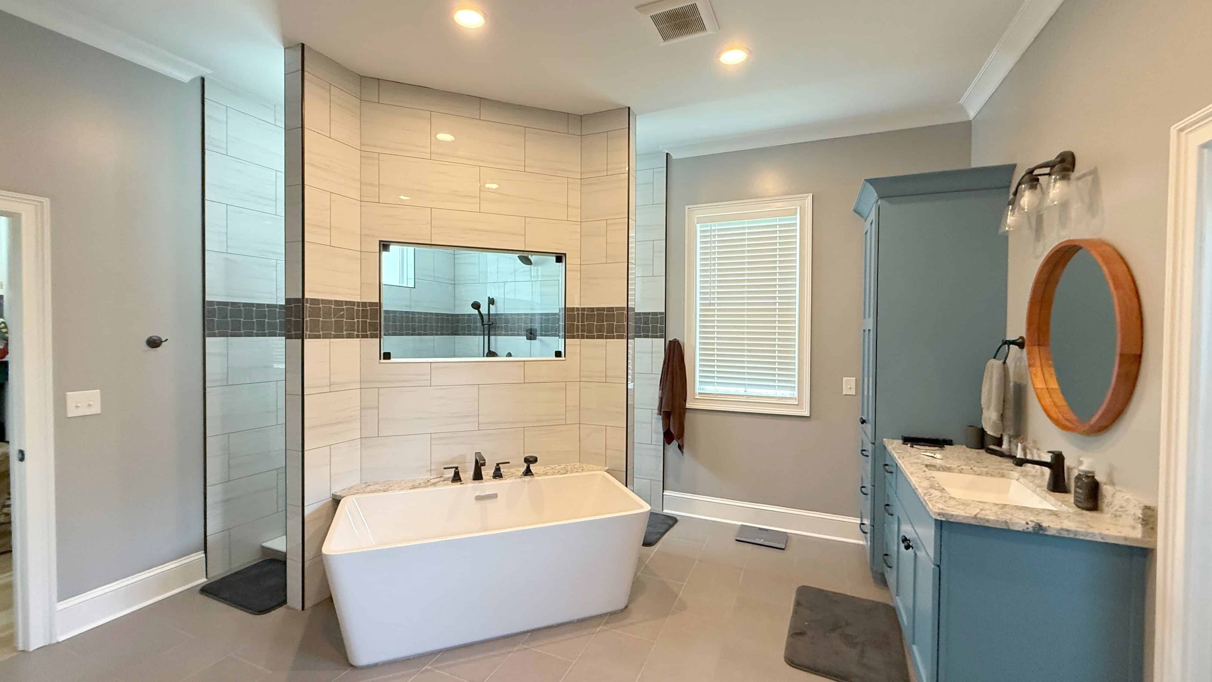 Master Bathroom of this 3-Bedroom,2916 Sq Ft Plan -196-1164