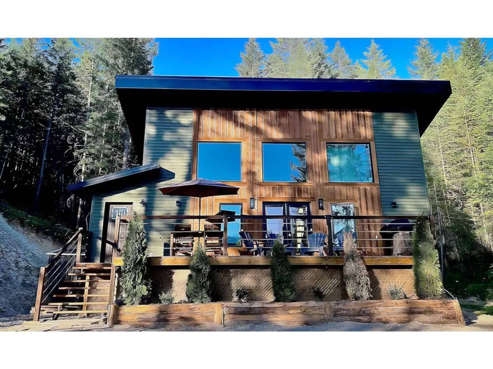 Front View of this 2-Bedroom,1308 Sq Ft Plan -196-1886