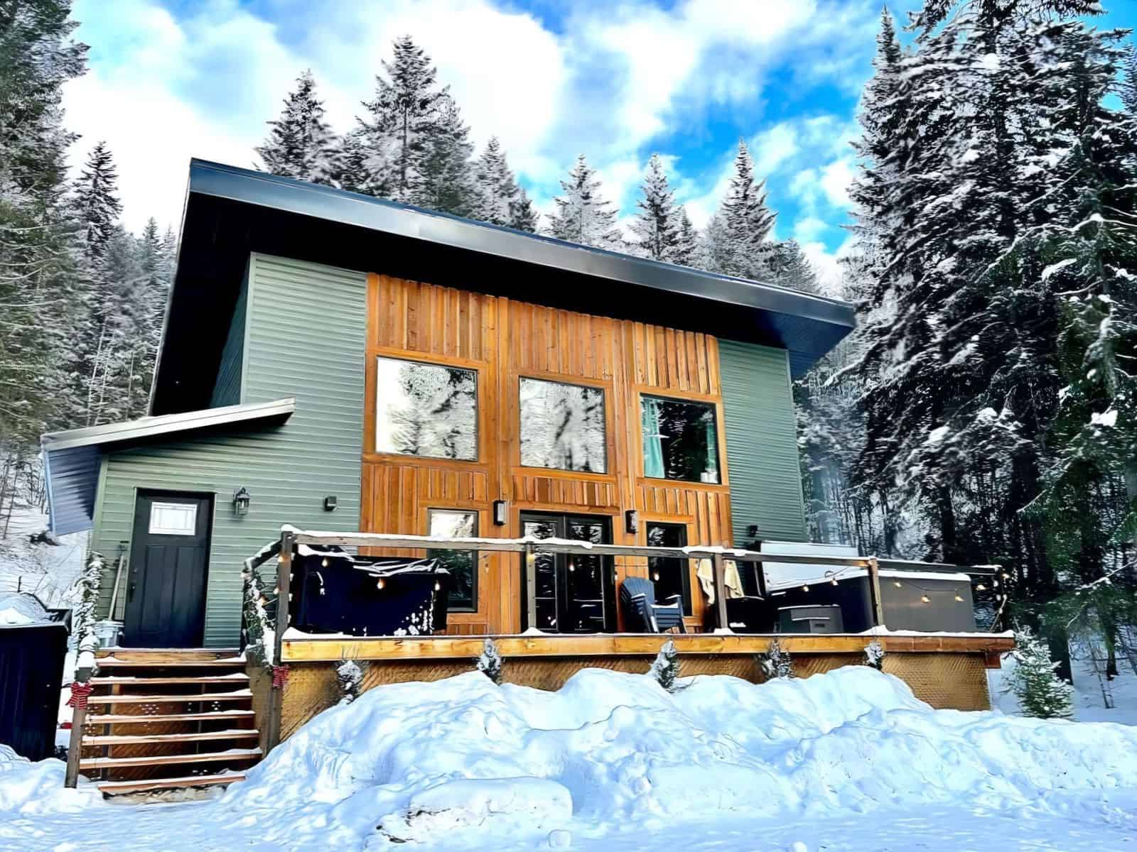 Front elevation of Contemporary home (ThePlanCollection: House Plan #196-1886)