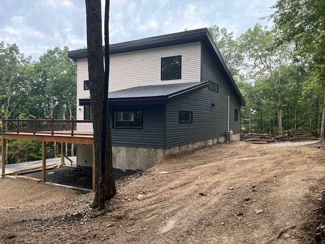 Right Side View of this 2-Bedroom,1850 Sq Ft Plan -196-1964