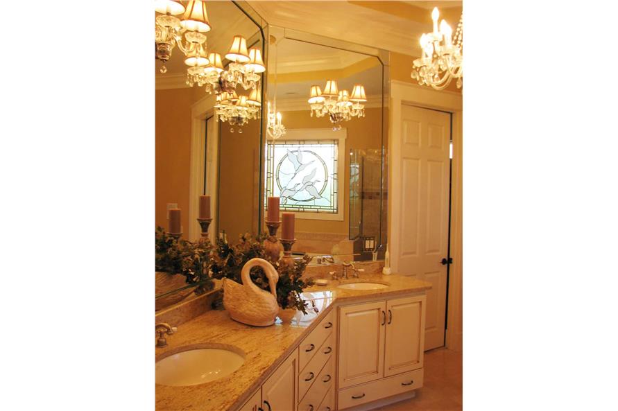 198-1039: Home Interior Photograph-Master Bathroom: Sink/Vanity