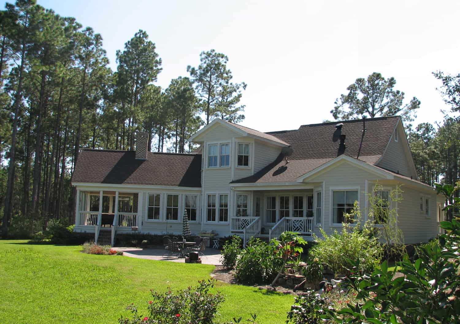 Rear View of this 4-Bedroom,3318 Sq Ft Plan -198-1039