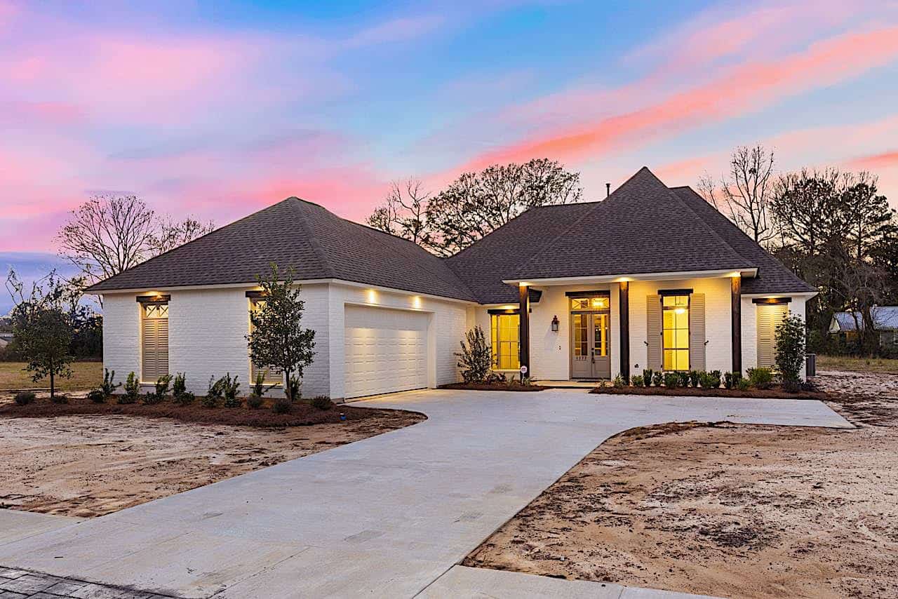 Home at Night of this 4-Bedroom,2650 Sq Ft Plan -206-1022