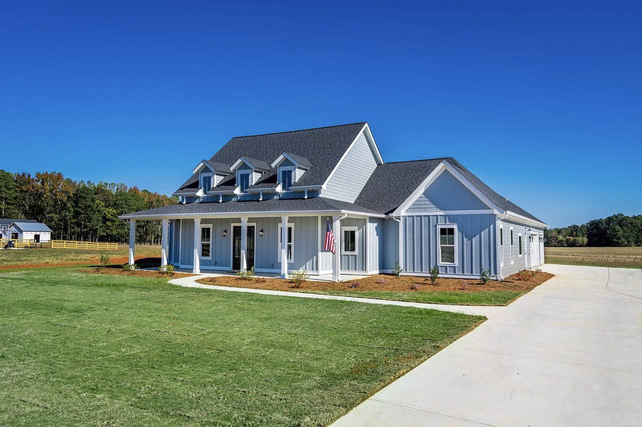 Right Side View of this 4-Bedroom,2520 Sq Ft Plan -206-1113