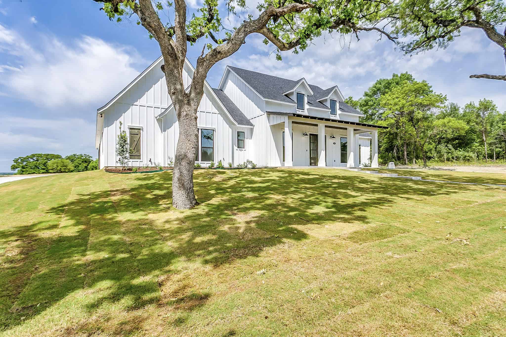 Left Side View of this 4-Bedroom,2546 Sq Ft Plan -206-1114