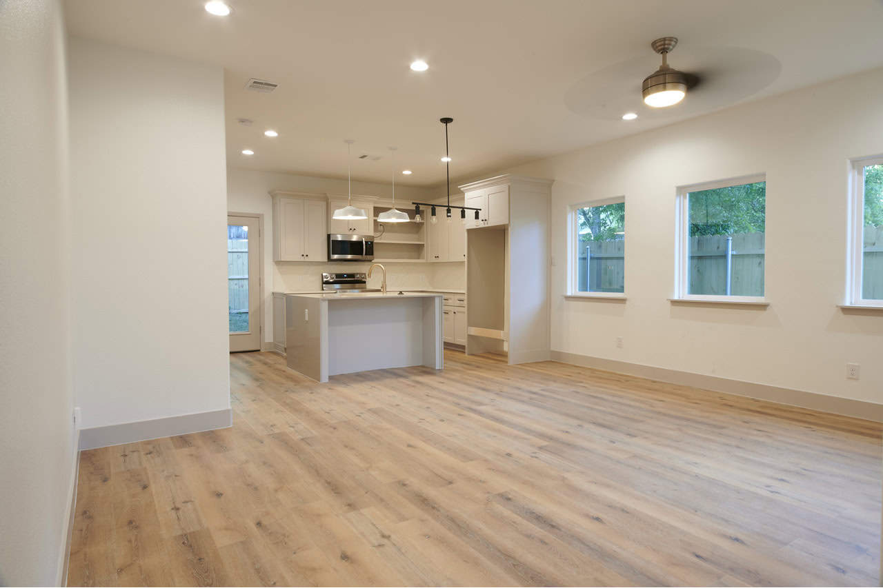 Great Room of this 3-Bedroom,1243 Sq Ft Plan -223-1003