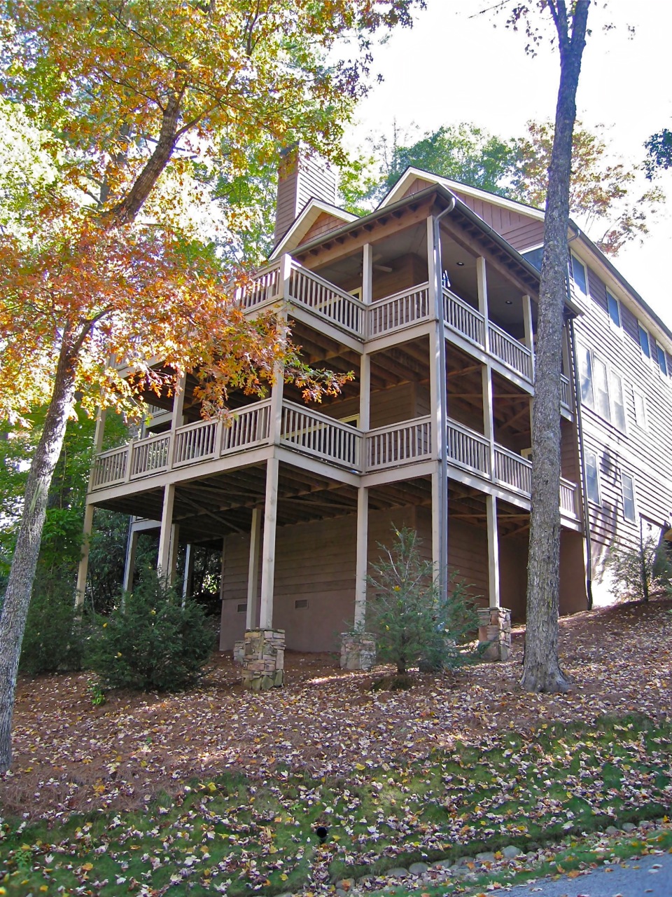 Rear View of this 3-Bedroom, 2249 Sq Ft Plan - 225-1071