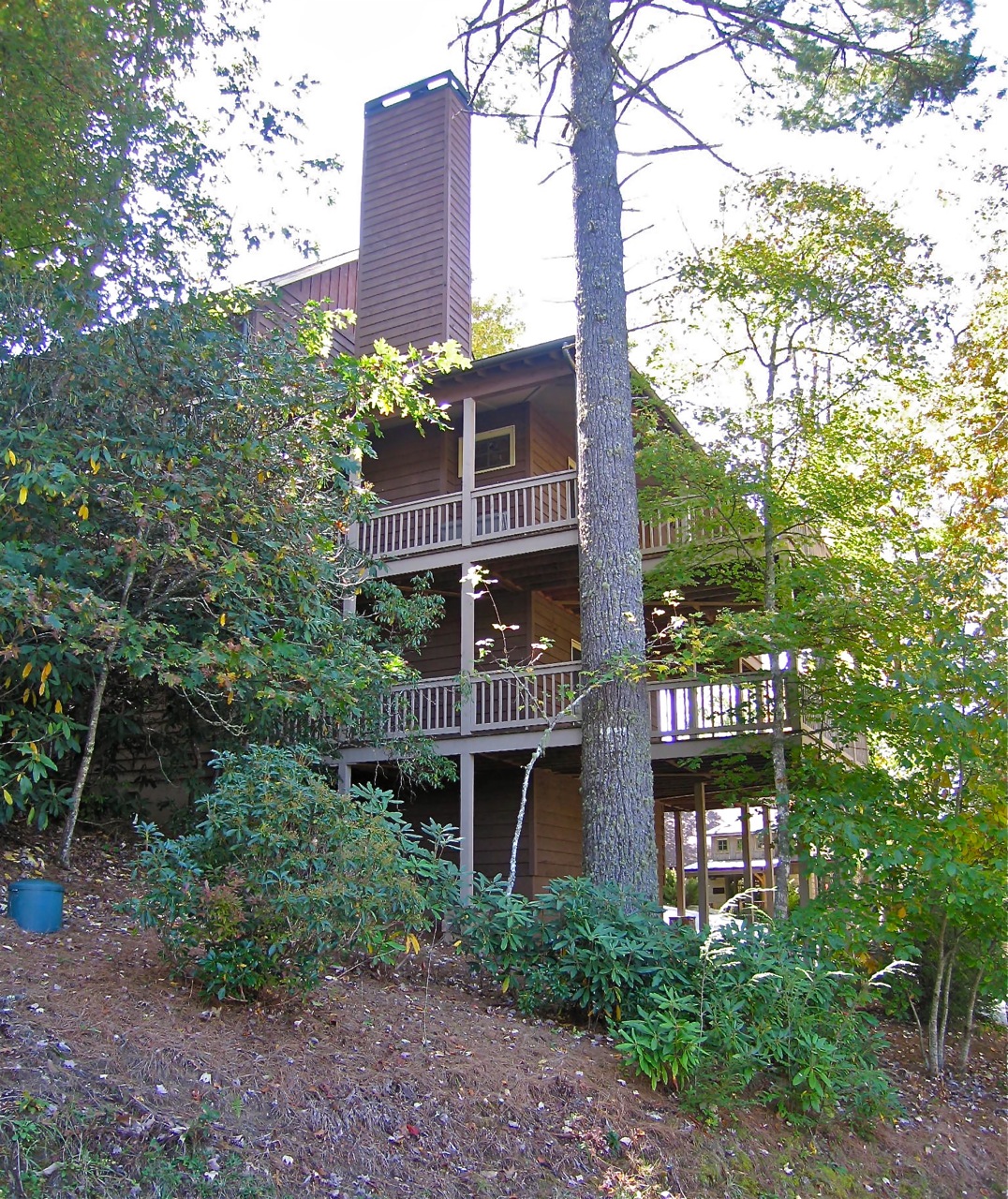 Rear View of this 3-Bedroom, 2249 Sq Ft Plan - 225-1071