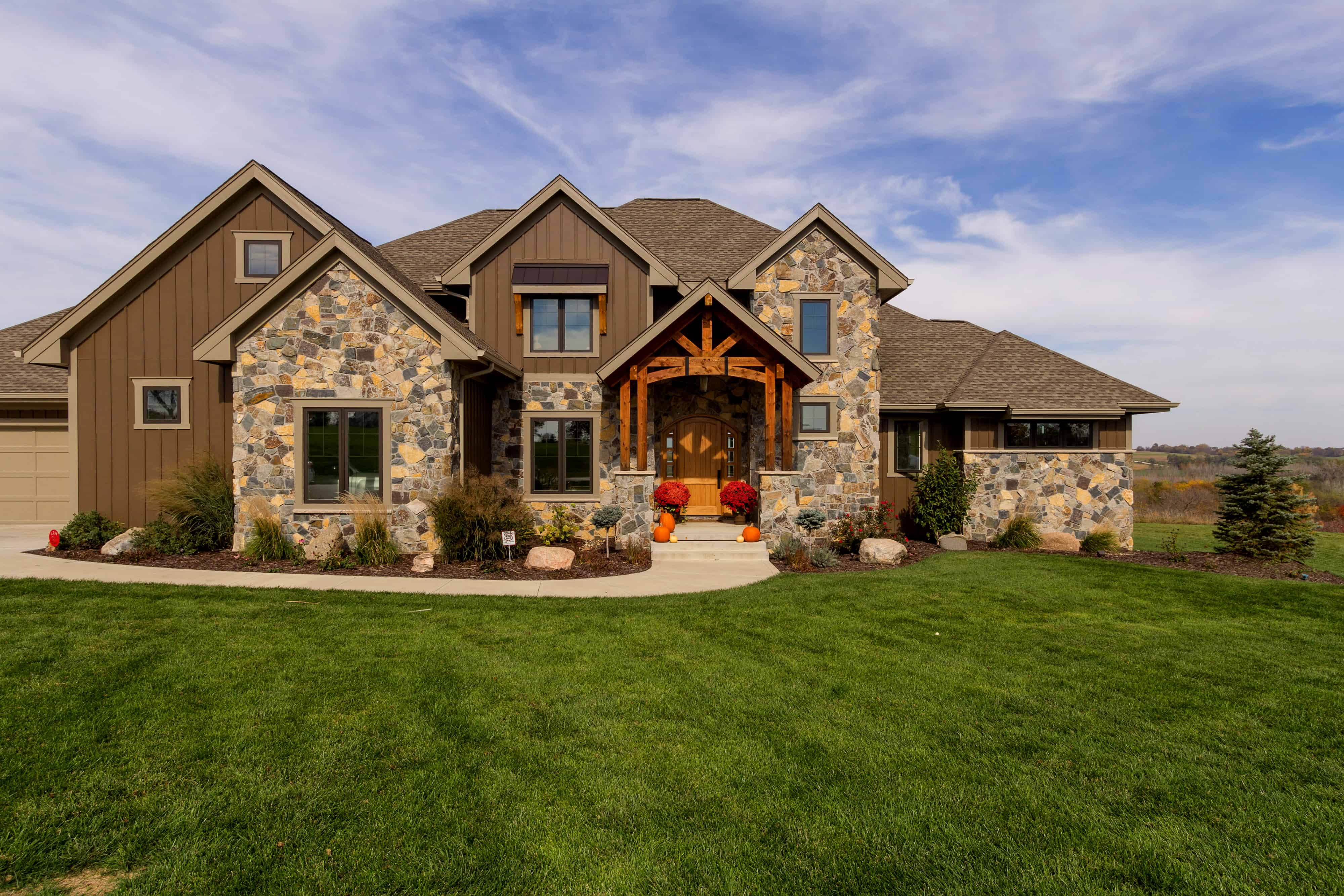 5-Bedroom, 4206 Sq Ft Farmhouse House Plan - 101-1984 - Front Exterior