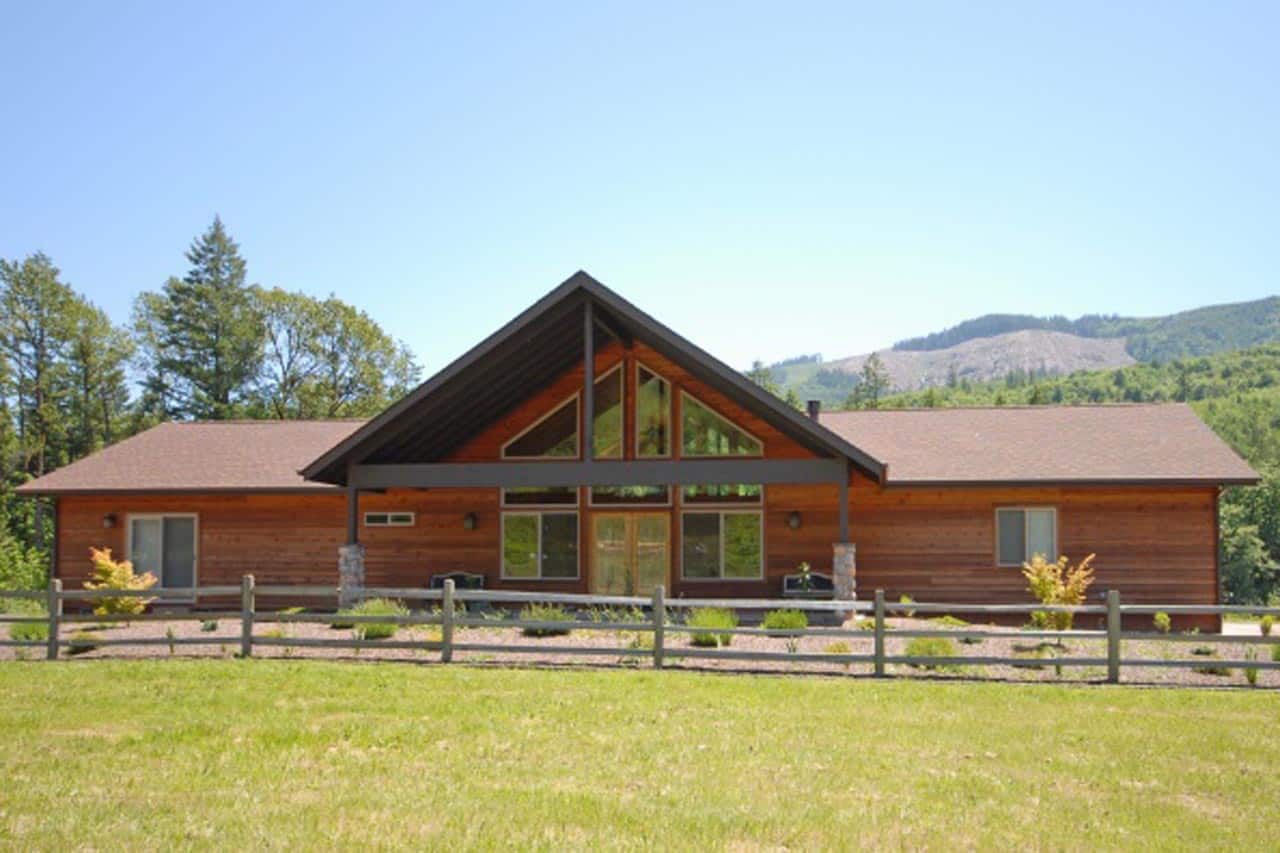 3-Bedroom, 2145 Sq Ft Ranch House Plan - 108-1115 - Front Exterior