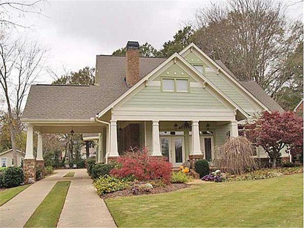 3-Bedroom, 1657 Sq Ft Texas Style House Plan - 117-1001 - Front Exterior