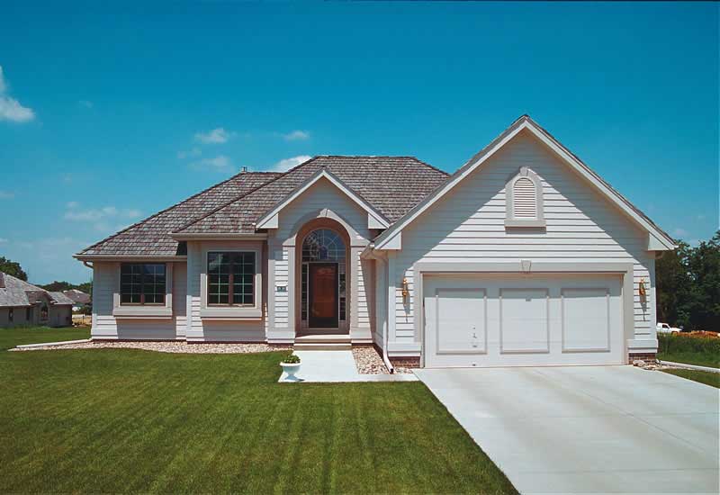 3-Bedroom, 1422 Sq Ft Ranch Home Plan - 120-1544 - Main Exterior