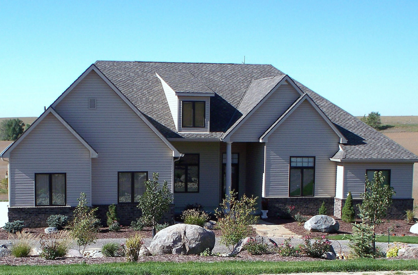 3-Bedroom, 2598 Sq Ft Country House Plan - 120-2122 - Front Exterior