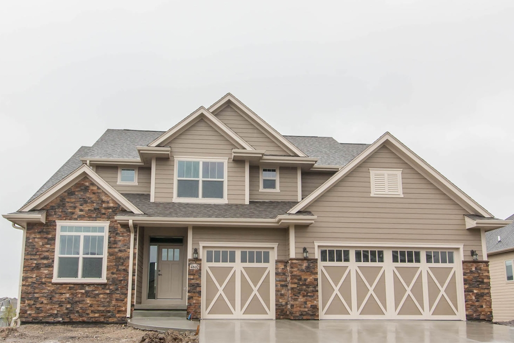 4-Bedroom, 2377 Sq Ft Country House Plan - 120-2543 - Front Exterior