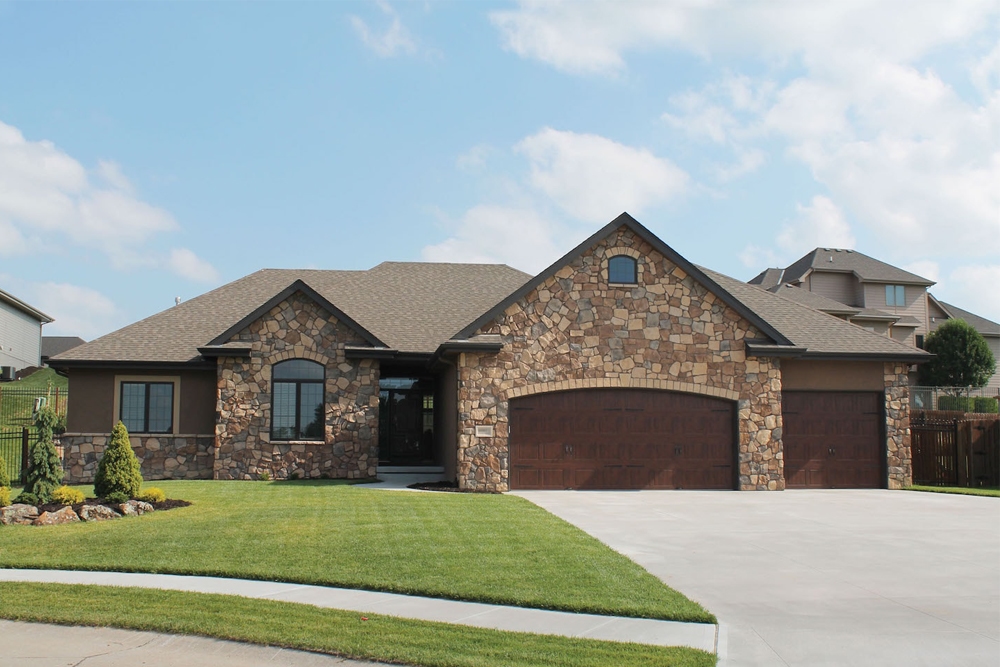 3-Bedroom, 1568 Sq Ft Country Home Plan - 120-2550 - Main Exterior