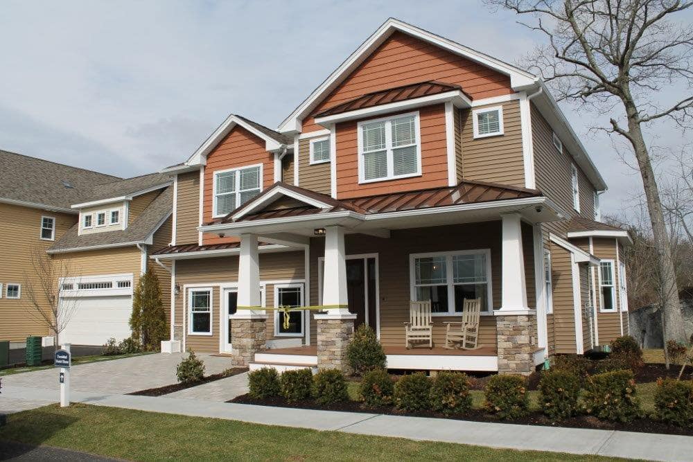 4-Bedroom, 2506 Sq Ft Traditional House - Plan #120-2579 - Front Exterior