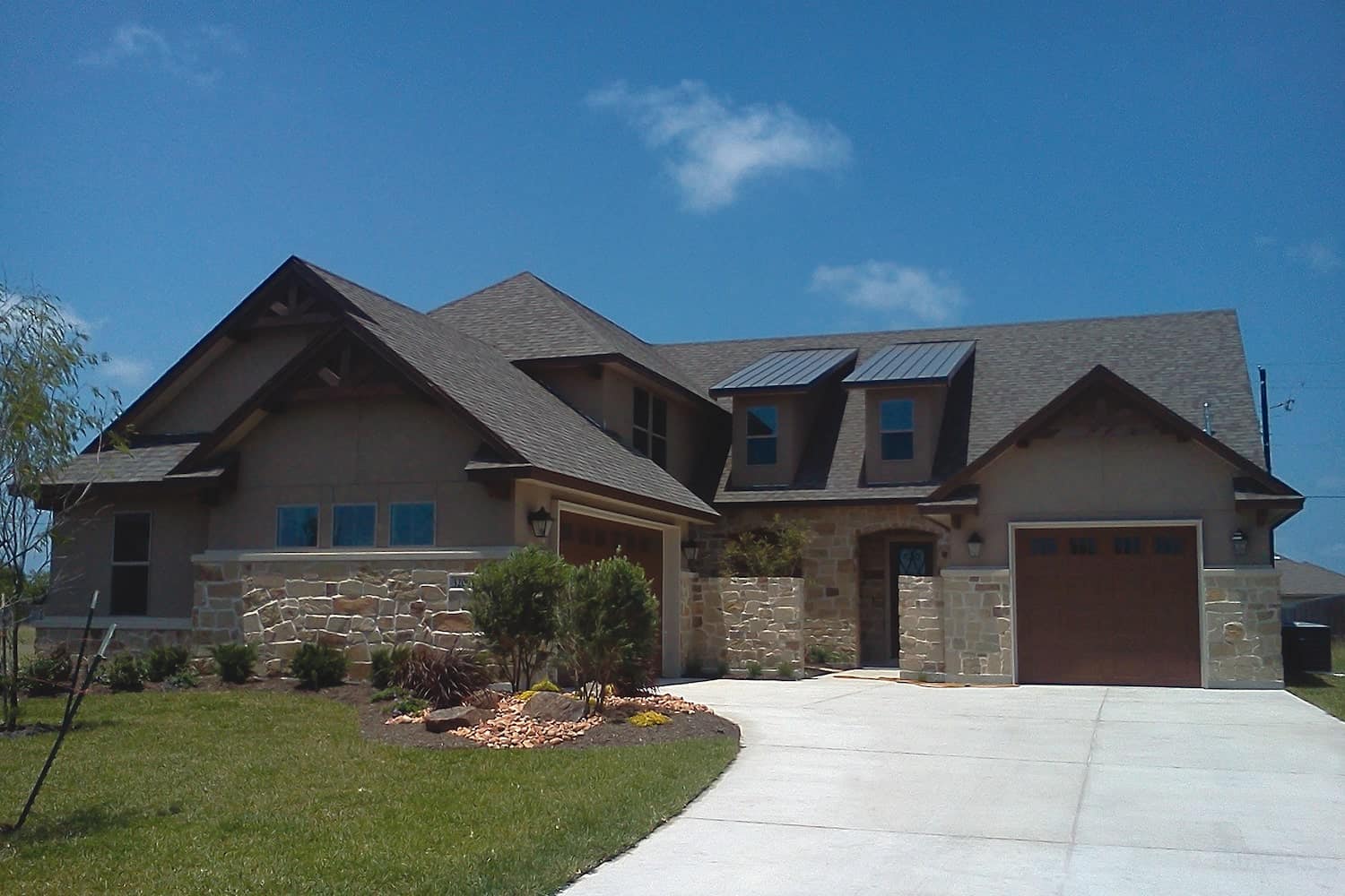 3-Bedroom, 2782 Sq Ft Rustic House - Plan #120-2685 - Front Exterior