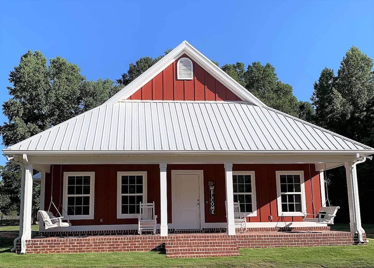 2-Bedroom, 1292 Sq Ft Bungalow House - Plan #123-1071 - Front Exterior