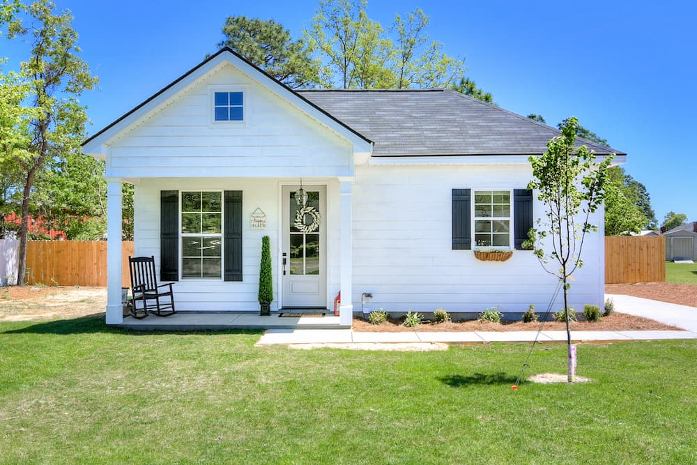 3-Bedroom, 1320 Sq Ft Ranch House - Plan #123-1102 - Front Exterior