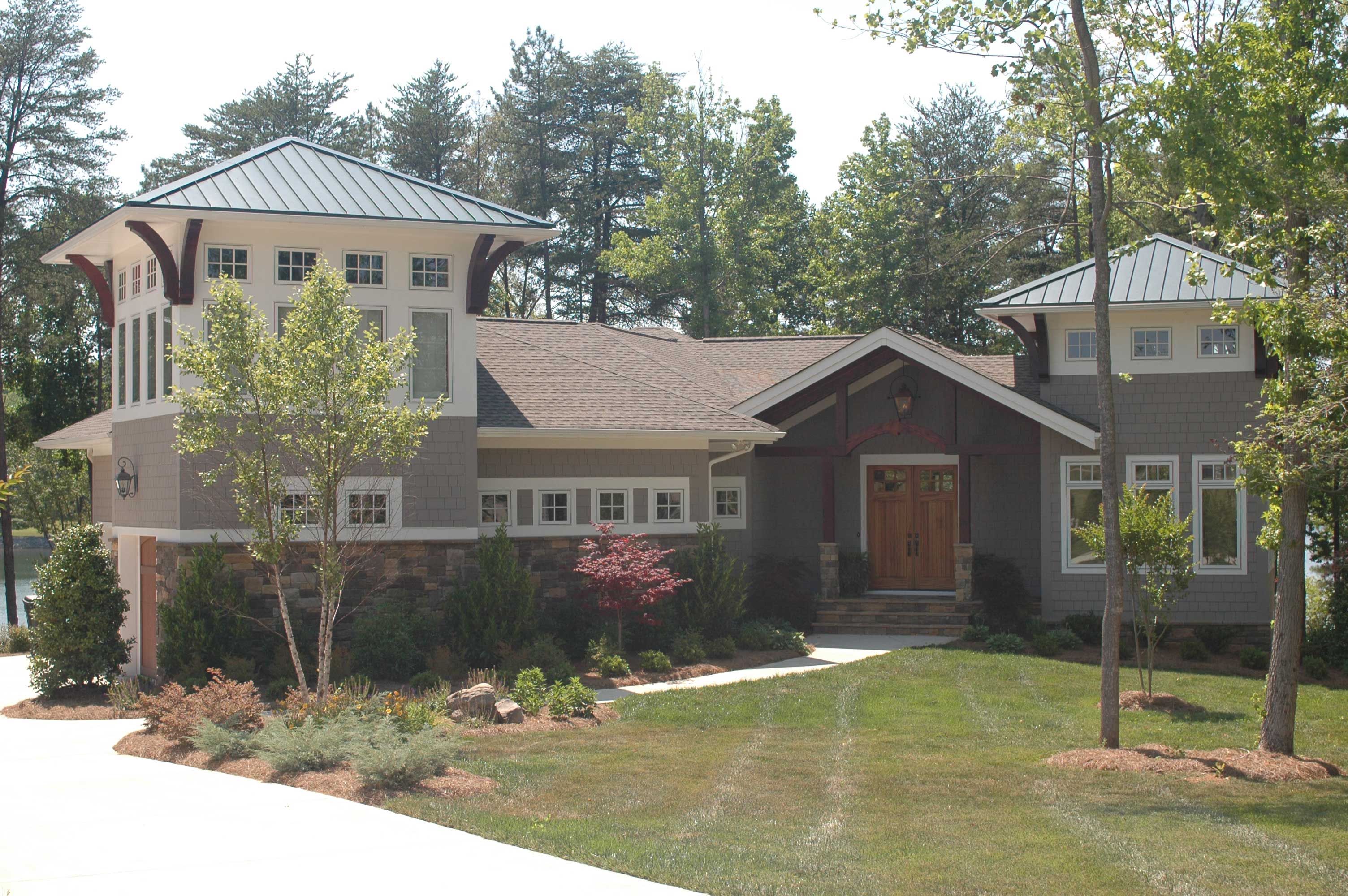 4-Bedroom, 4396 Sq Ft Prairie House Plan - 127-1065 - Front Exterior