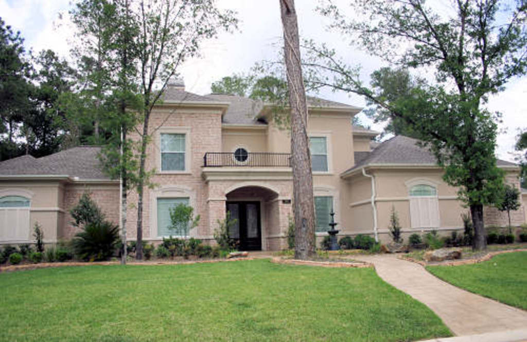 4-Bedroom, 5283 Sq Ft Luxury Home Plan - 134-1219 - Main Exterior