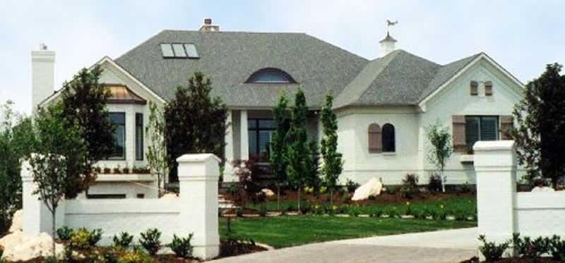 4-Bedroom, 3068 Sq Ft European House Plan - 135-1292 - Front Exterior