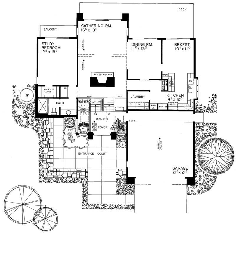 MAIN LEVEL FLOOR PLAN