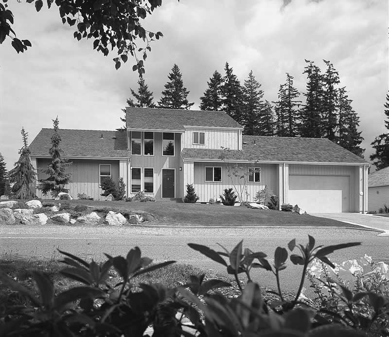 2-Bedroom, 1714 Sq Ft Contemporary House Plan - 137-1584 - Front Exterior