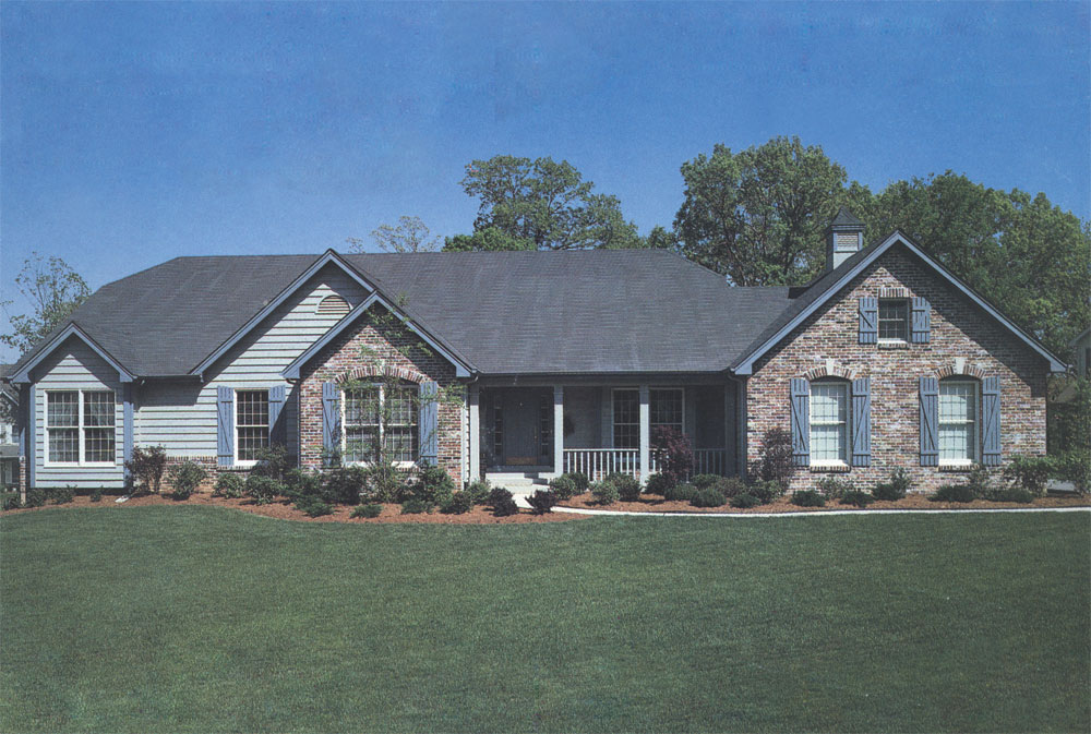 4-Bedroom, 2874 Sq Ft Traditional Home Plan - 138-1009 - Main Exterior