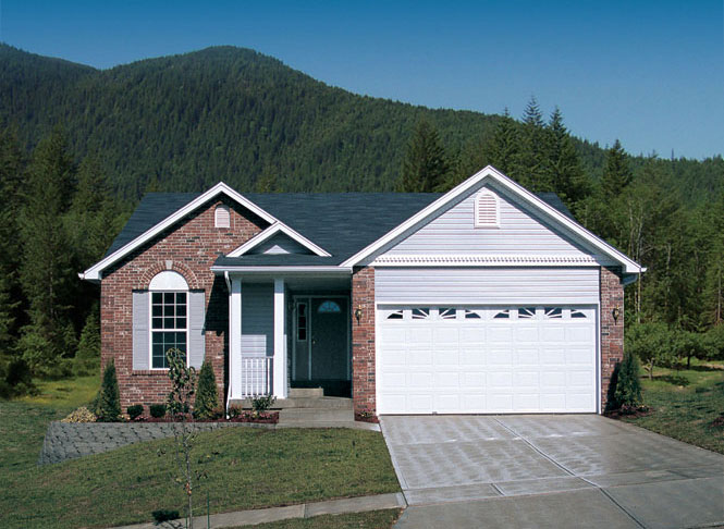 3-Bedroom, 1268 Sq Ft Ranch House Plan - 138-1090 - Front Exterior