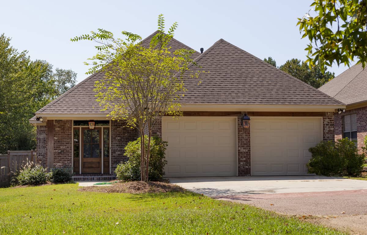 3-Bedroom, 1868 Sq Ft French House - Plan #140-1100 - Front Exterior