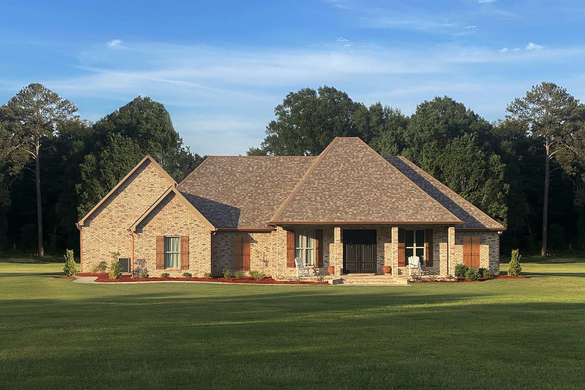 3-Bedroom, 2587 Sq Ft French House Plan - 140-1108 - Front Exterior