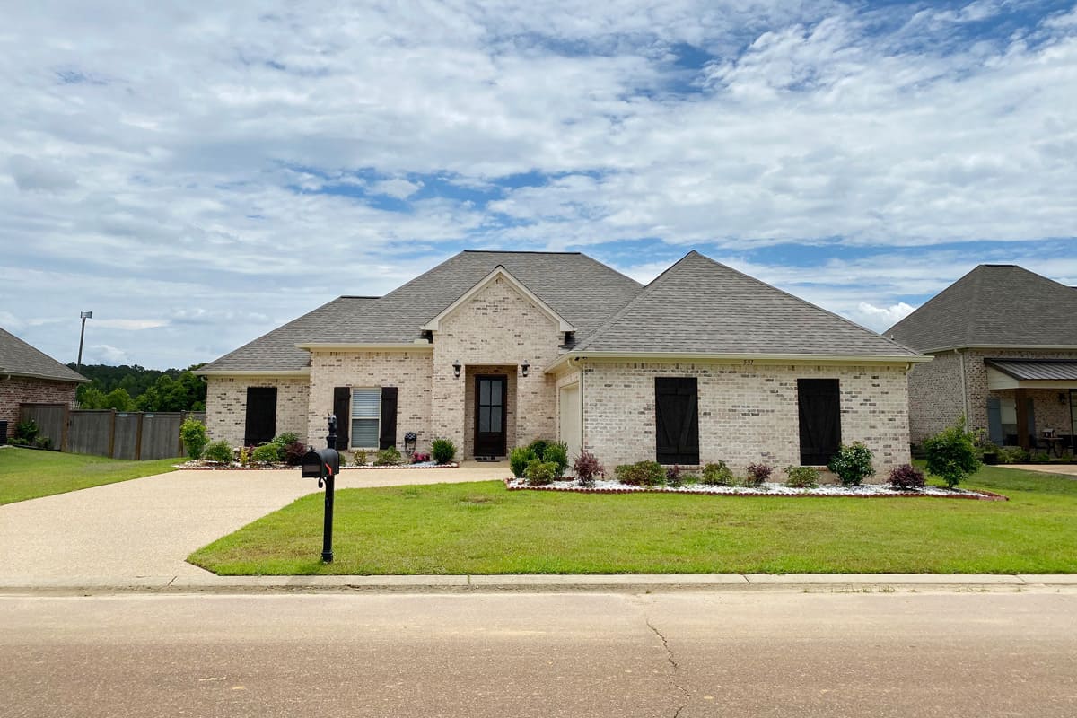 3-Bedroom, 1969 Sq Ft Acadian Home Plan - 140-1127 - Main Exterior
