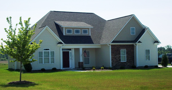 3-Bedroom, 1655 Sq Ft Country House Plan - 141-1067 - Front Exterior