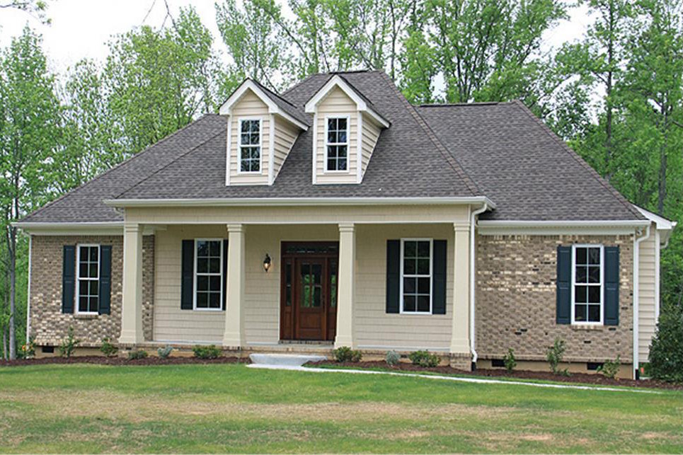 3-Bedroom, 1641 Sq Ft Country House Plan - 141-1259 - Front Exterior