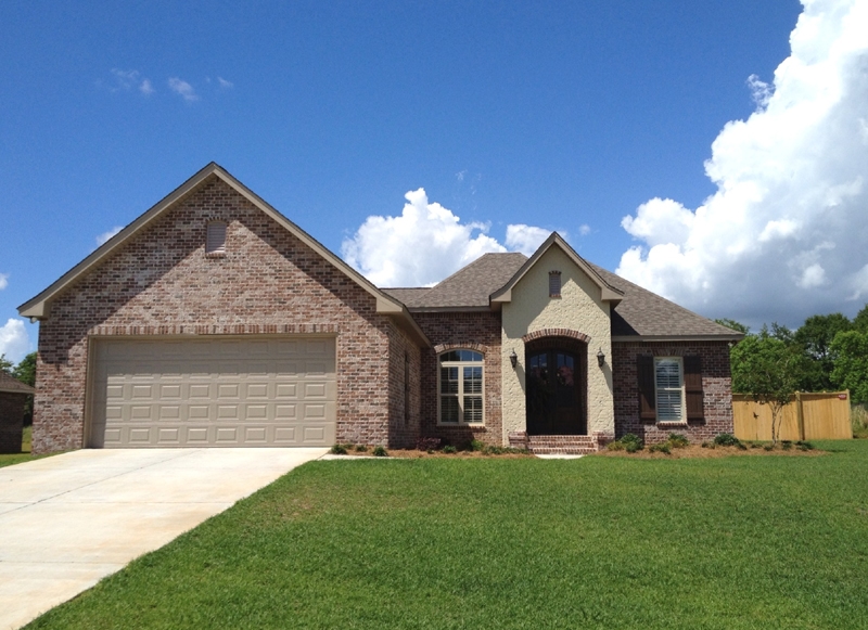 3-Bedroom, 1762 Sq Ft Acadian House Plan - 142-1073 - Front Exterior