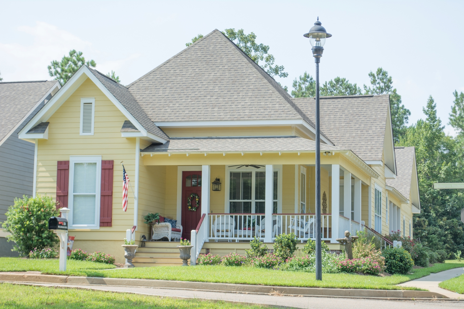 3-Bedroom, 1825 Sq Ft Cottage Home Plan - 142-1080 - Main Exterior