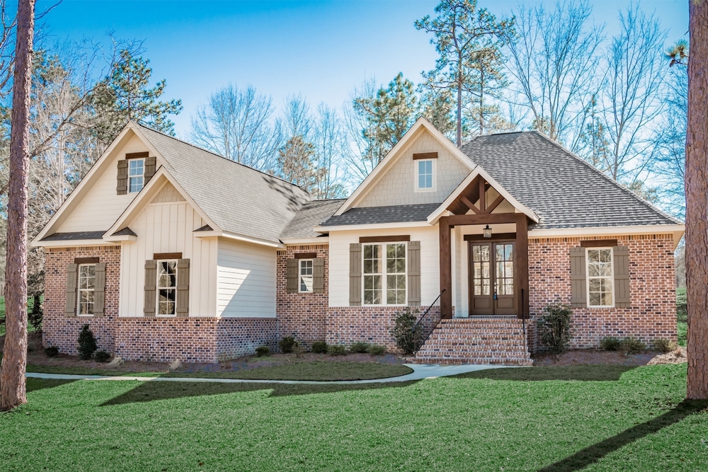 3-Bedroom, 2239 Sq Ft Traditional House Plan - 142-1187 - Front Exterior