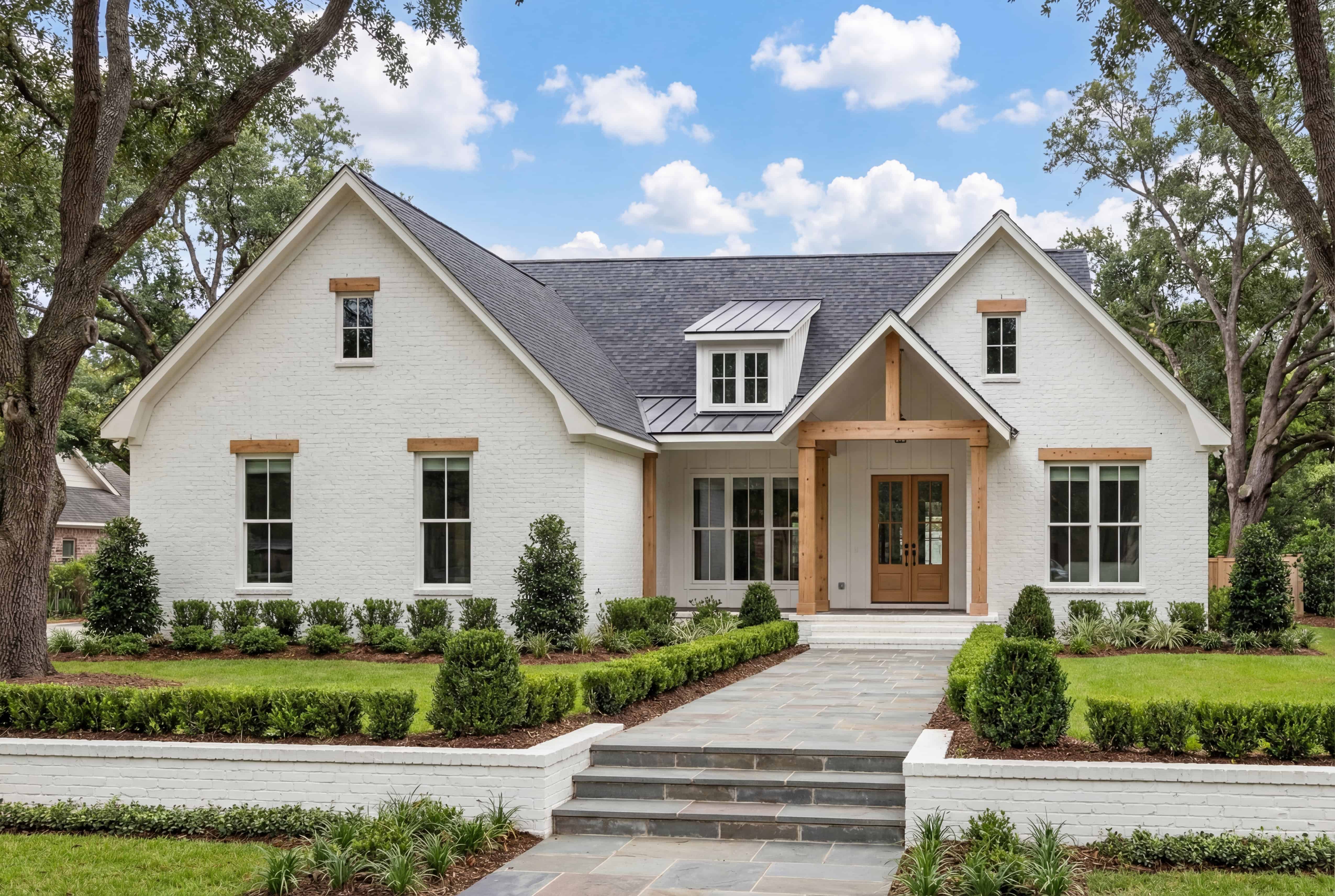 3-Bedroom, 1690 Sq Ft Transitional House Plan - 142-1504 - Front Exterior