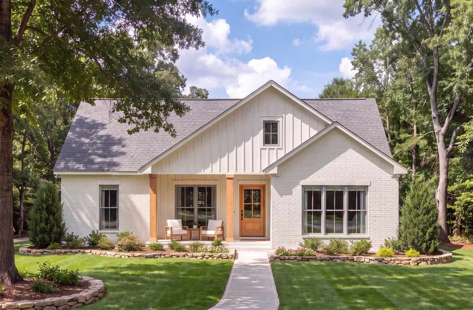 3-Bedroom, 1128 Sq Ft Country House Plan - 142-1589 - Front Exterior